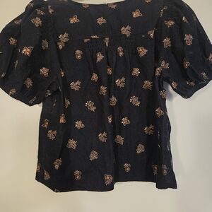 Women’s Black Floral Puff Sleeve Top